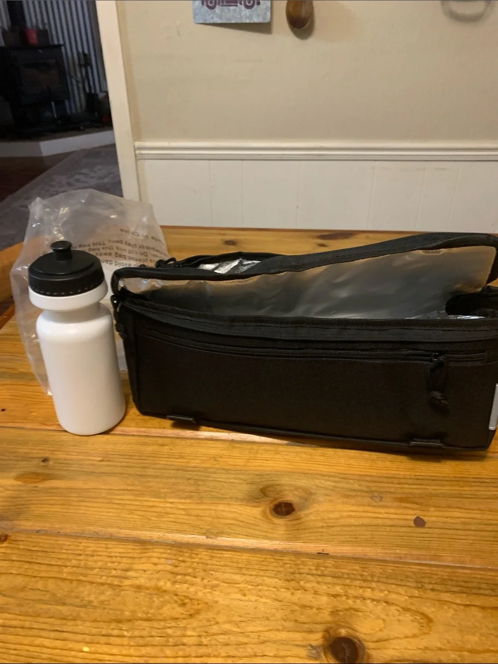 Source Unknown Black Insulated Bicycle Rear Rack Tote with Front Zipper Pocket